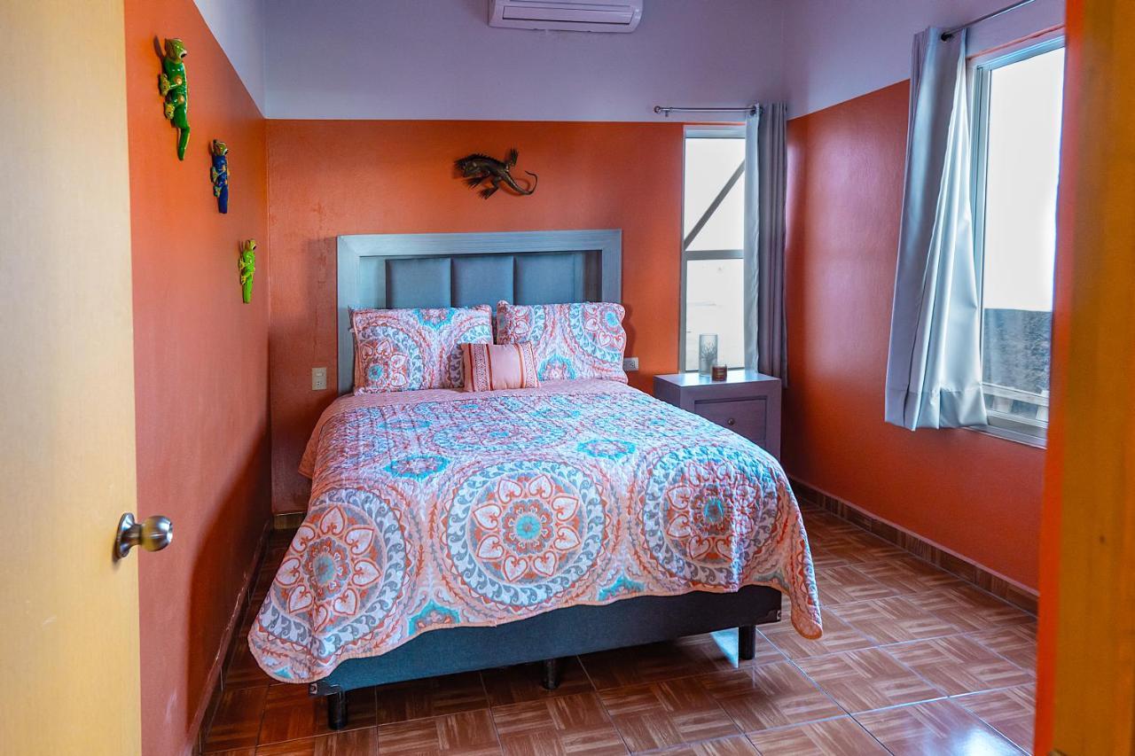 Casa Belen - Beautiful Beach View Home On Stone Island Isla La Piedra Exterior photo
